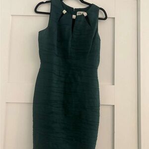 Elegant Green Sleeveless Dress